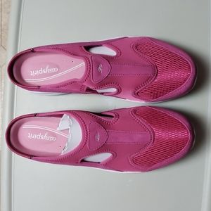 Easy Spirit Slip Ons